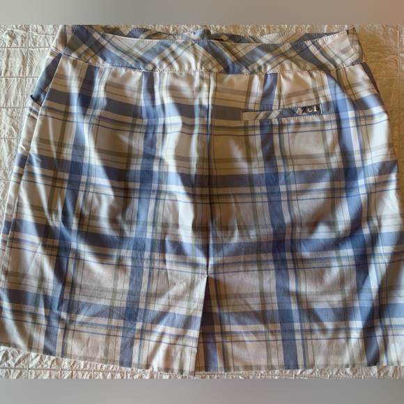 Izod Womens Golf Skort Size 8 Plaid Blue and White Pickle Ball - Picture 3 of 10